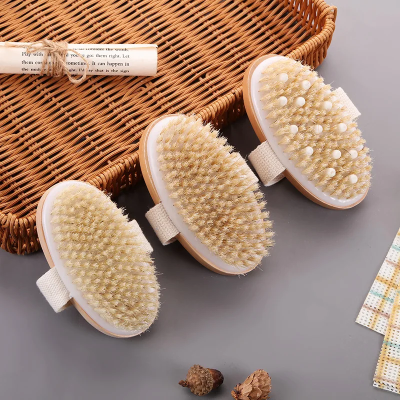 

Grab The Bath Brush with Soft Nails Grab The Brush with Hemu Bristle Hair Gently Scrub The Thin Legs Bath Brush Spa