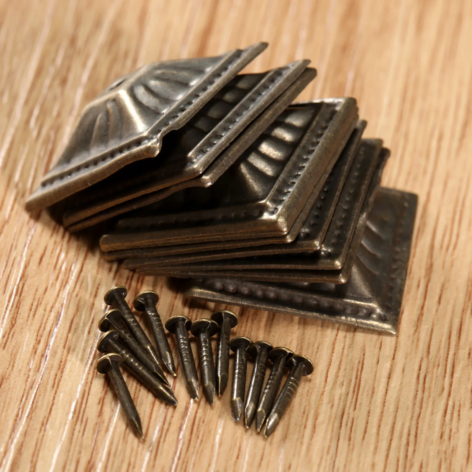 

50Pcs Antique Bronze Square Nailhead Upholstery Decorative Nails Tack Stud Jewelry Wooden Box Furniture Pushpin Doornail 21x21mm