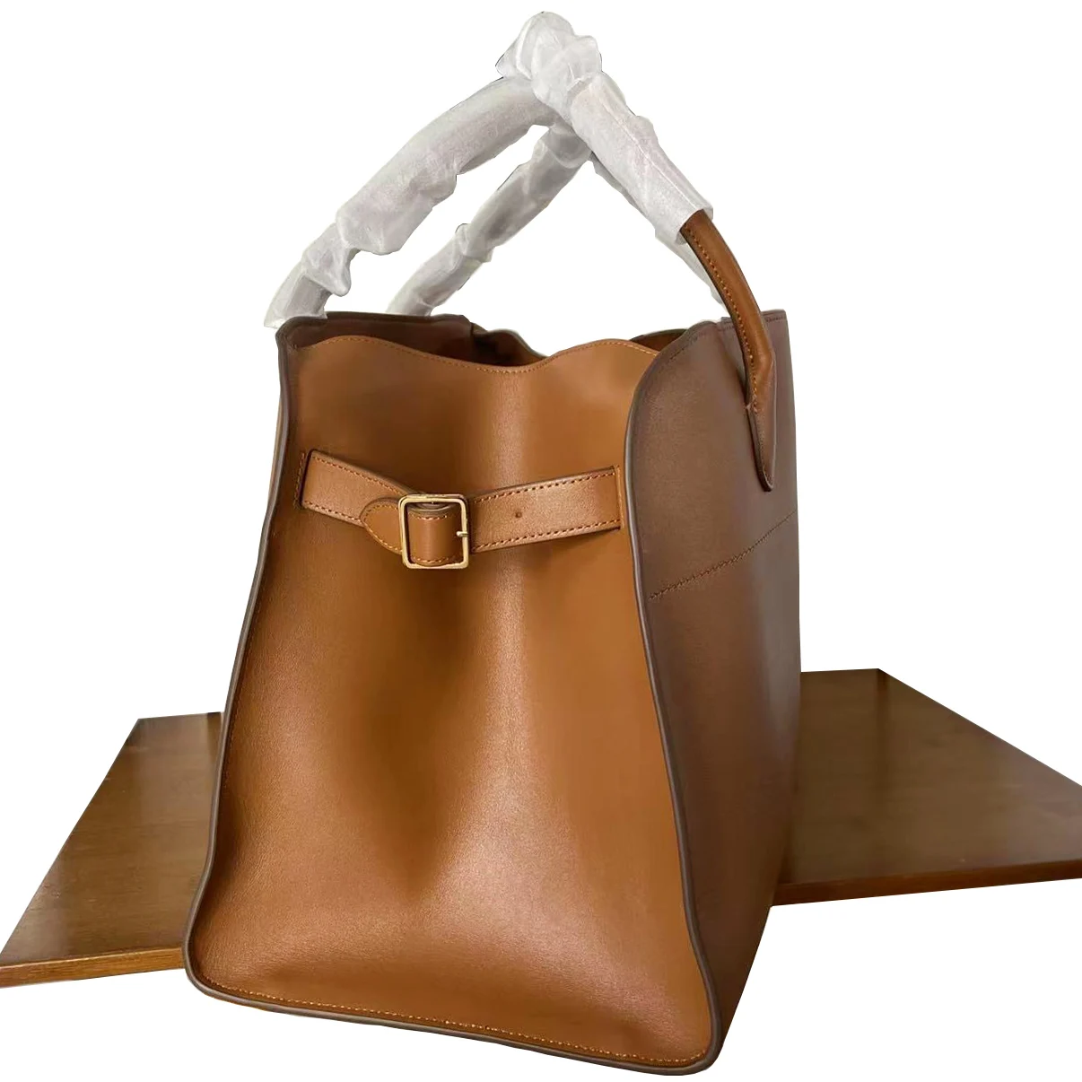 Женская коричневая сумка из натуральной кожи с ручкой