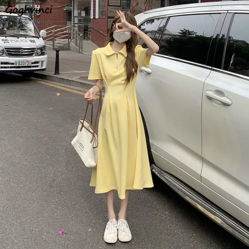 

Женское платье на молнии с коротким рукавом и высокой талией