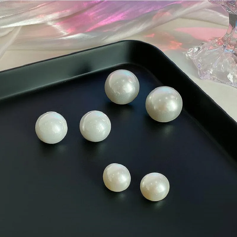 

Simple Retro Style Pearl Earrings for Woman Korean Exquisite Fashion Jewelry Party Luxury Accessories Earrings