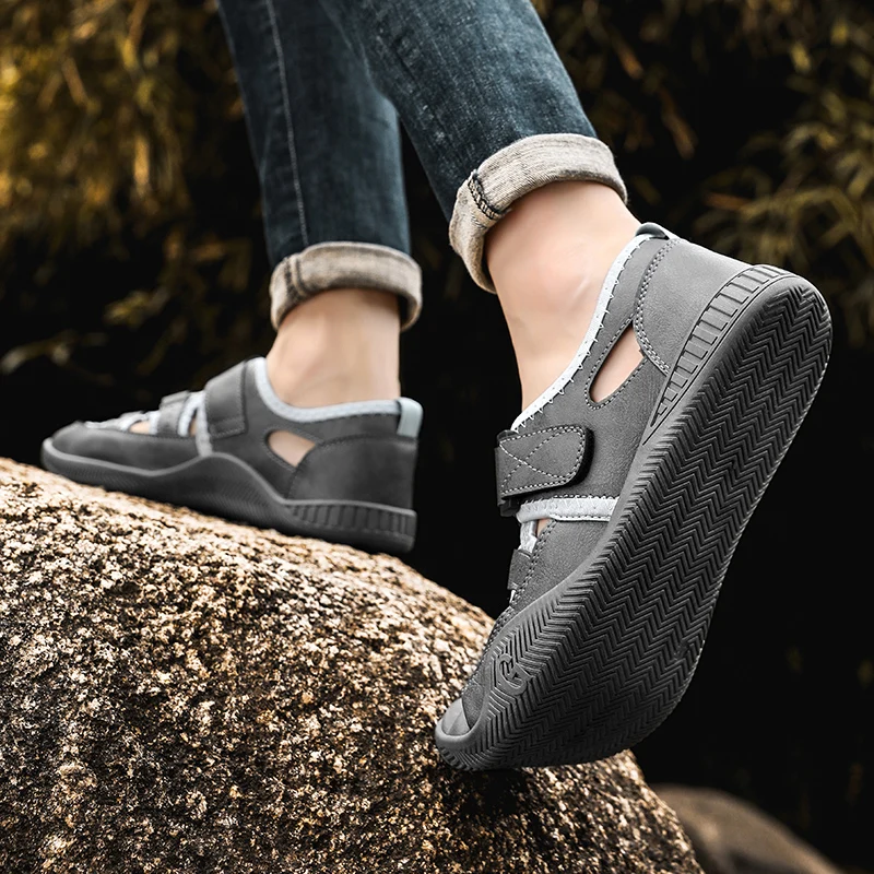 Summer Men Hiking Shoes Breathable Male Trekking Shoes Outdoor Sports Men Walking Shoes Toe Protection Anti-slip Casual Sneakers