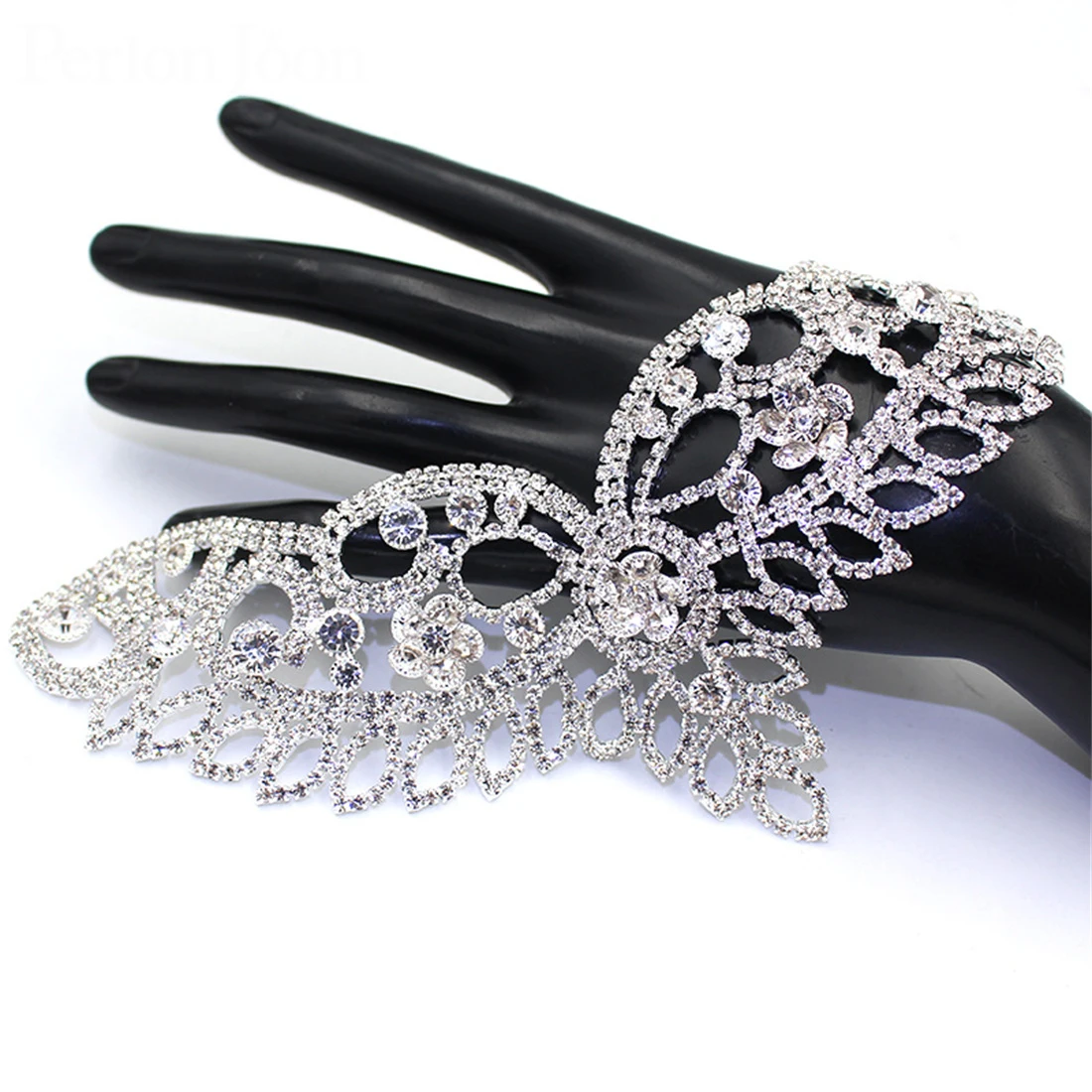 

1PCS DIY Stitch Welding Crystal patch Rhinestone Neckline For the Wedding Dress Hand Sewing Clothing Accessories Appliques