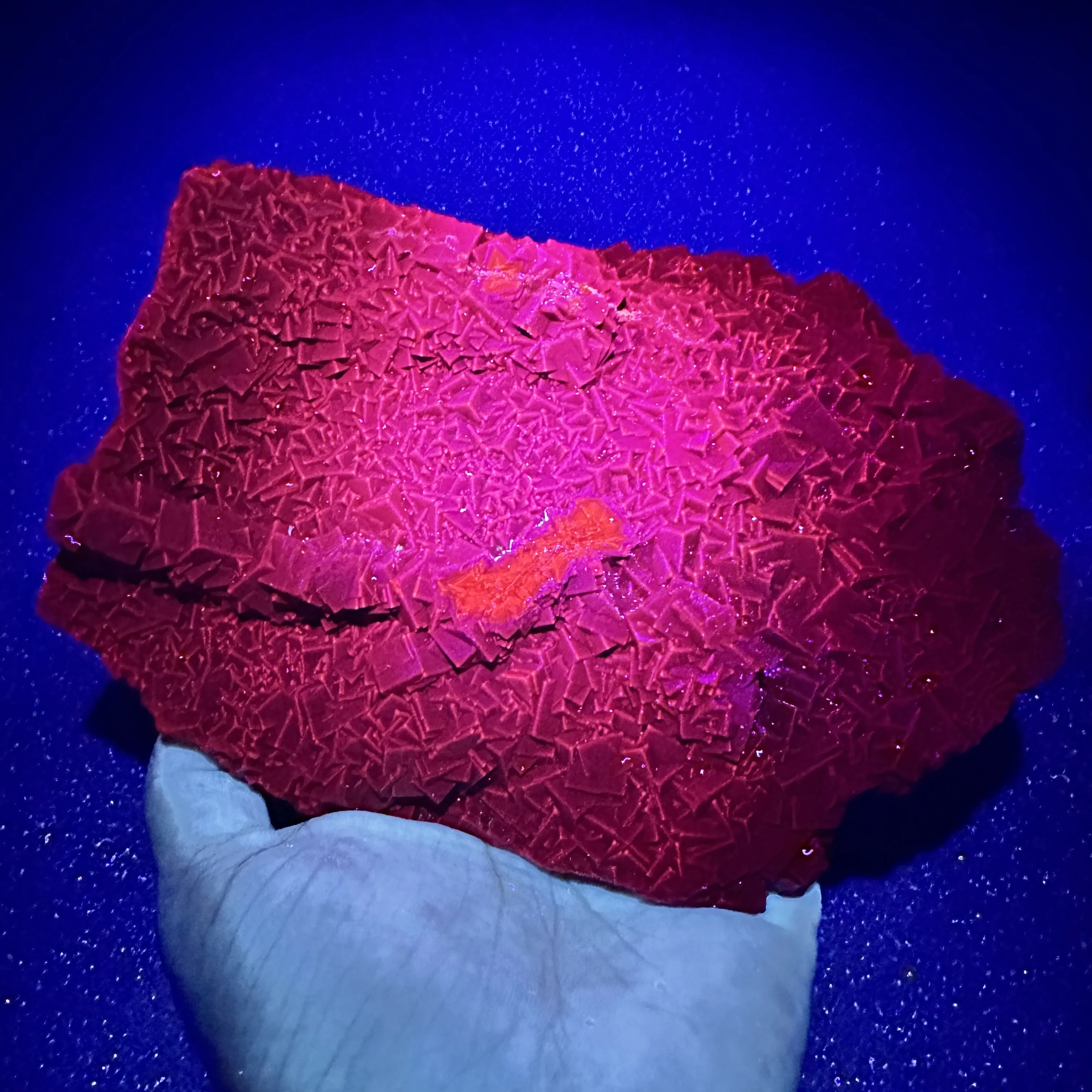 

Натуральный флюорит черный розой QIANCHUAN