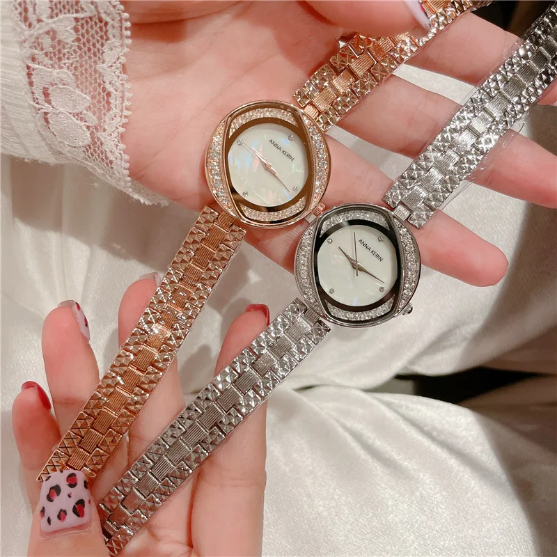 Рисунок 3 - Часы наручные женские кварцевые со стразами