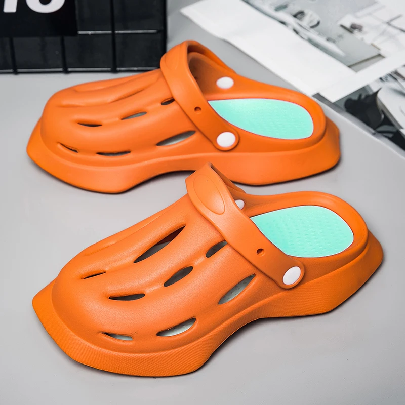 

Женские летние шлепанцы Fujeak 2023, женские повседневные туфли из ЭВА, Модные дышащие тапочки с вырезами, уличные Нескользящие тапочки большого...