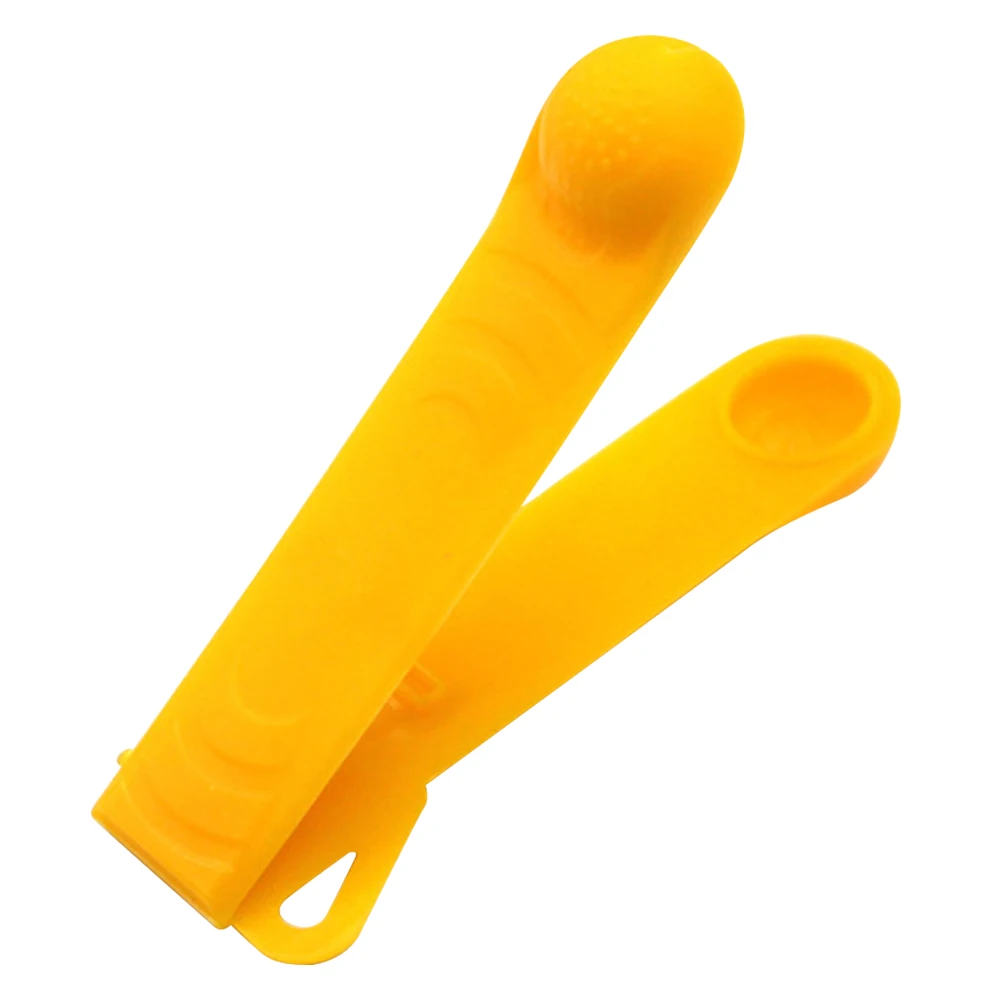 

1pc Fishing Plastic Bait Spoon for Feeding Particles Boilies Carp Fishing Fish Bait Tool Easy To Carry Pressure Food Gear Spoon