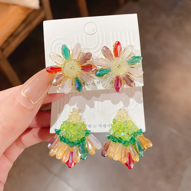 

Romantic Cute Summer Sparkly Silver Needle Color Crystal Triangle Flower Stud Earring Copper Charm Engagement Jewelry for Women