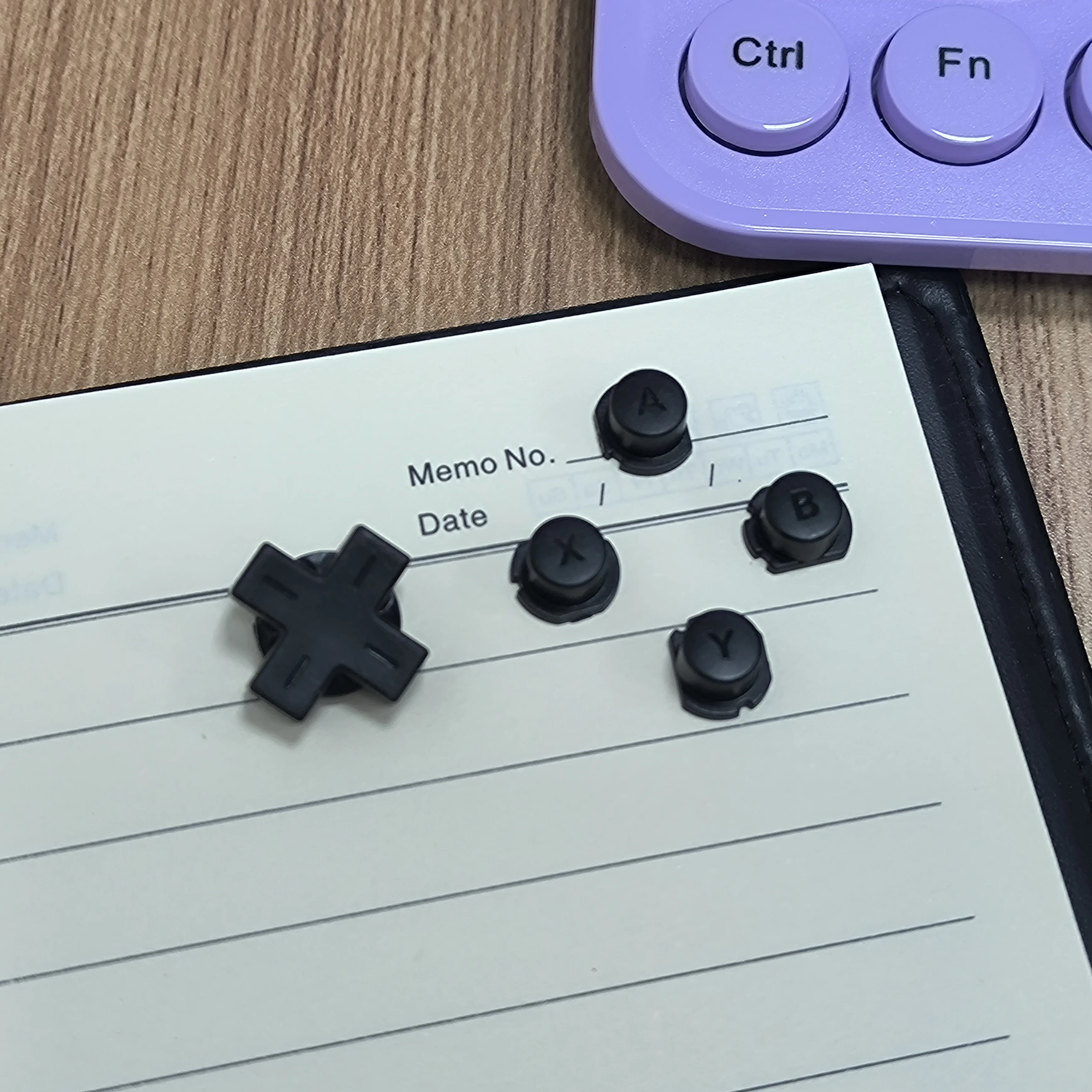 Фото Оригинальные кнопки-кроссоверы и кнопки ABXY для консоли Nintendo 2DS №1