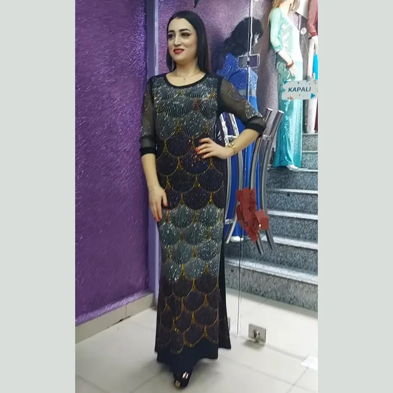2023 Middle East Delicate Fish Scale Rhinestone Robe Turkey Scalloped Stretch Dress Muslim Ladies Costume Birthday Party Gala
