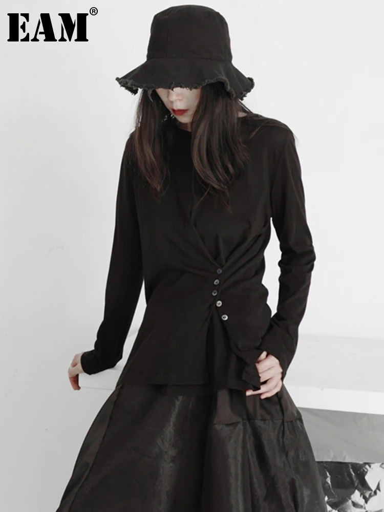 

[EAM] Women Black Button Pleated Irregular Casual T-shirt New Round Neck Long Sleeve Fashion Tide Spring Autumn 2022 1DE3994