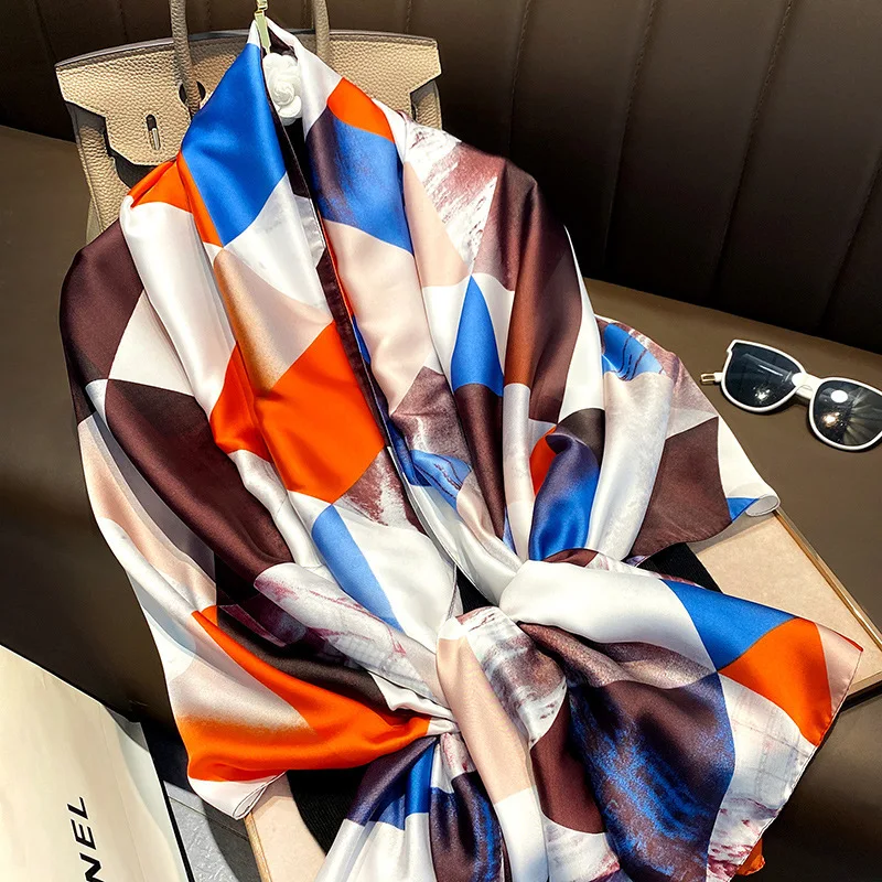 

2022 Luxury Brand Women Silk Scarf Beach Shawl Echarpe Summer Wrap Designer Scarves Female Beach Stoles Bandana Ladies Muffler