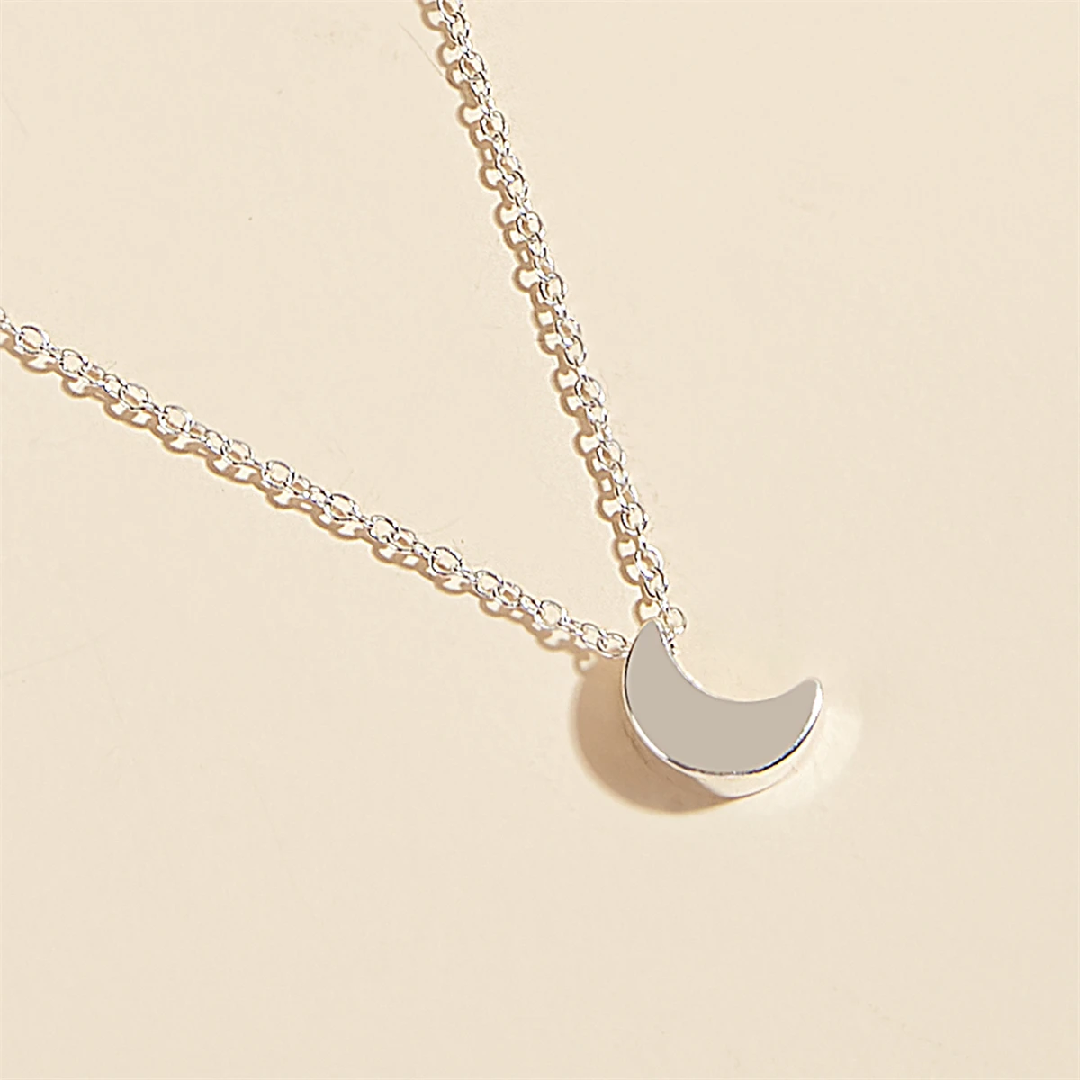 

Moon Pendant Necklace Adjustable Necklace Chain Alloy Necklace Necklace for Women Fashion Jewelrynecklace for women