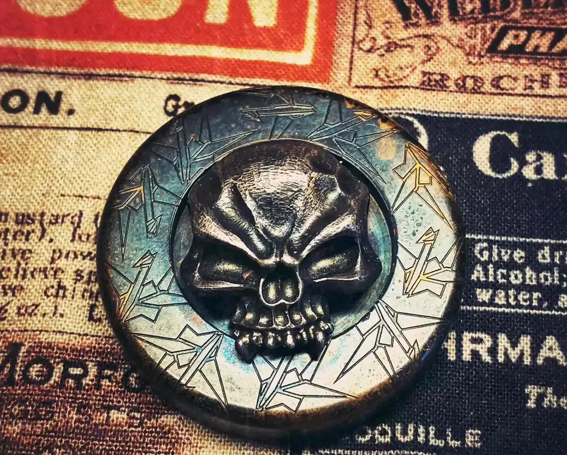 

Second-hand EDC Steel Fire Evil Warrior Skeleton