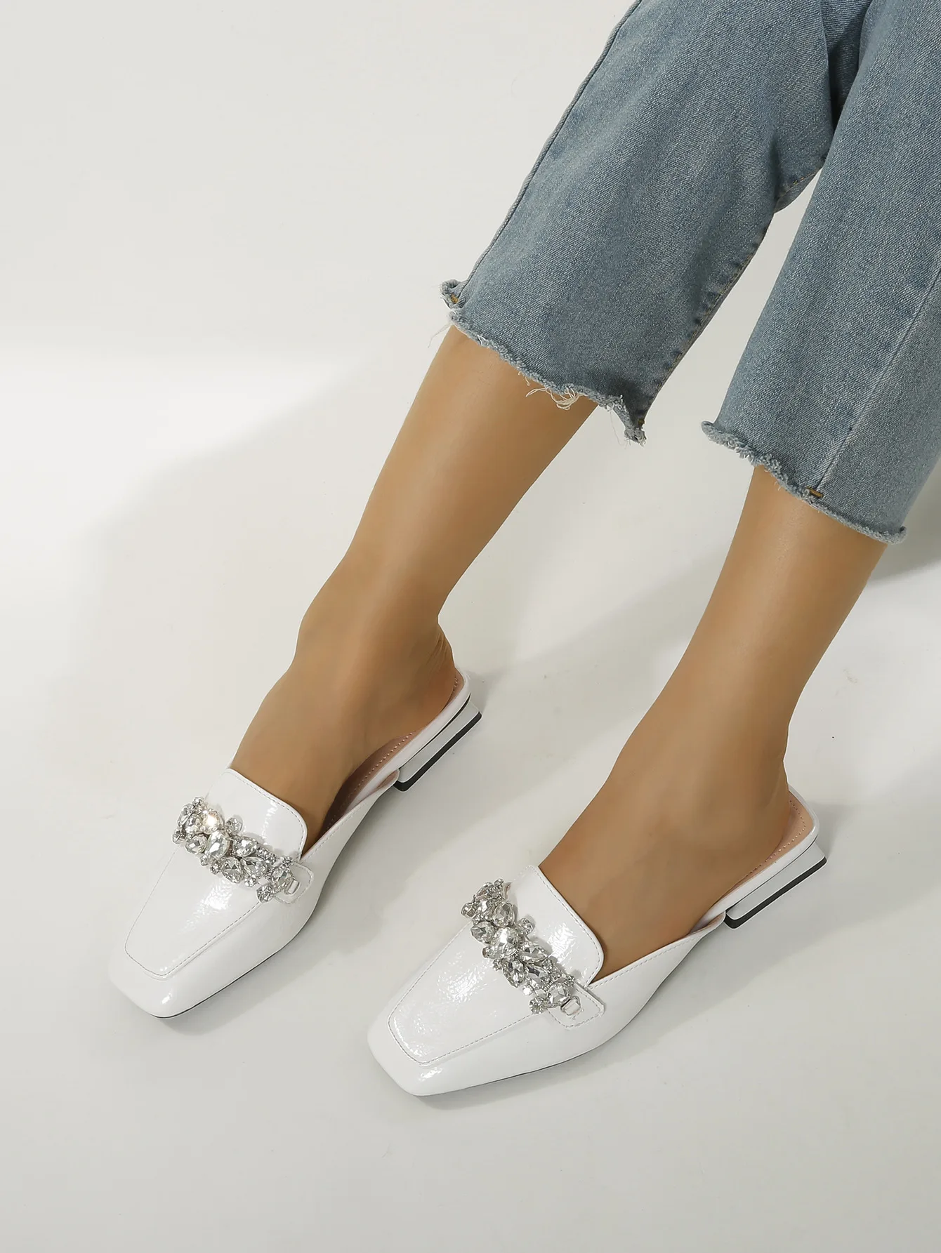 2022 Spring And Summer New Square-toe Low-heeled Muller Shoes Fashion Rhinestone Half Slippers Women's Casual Flat Shoes 41 42
