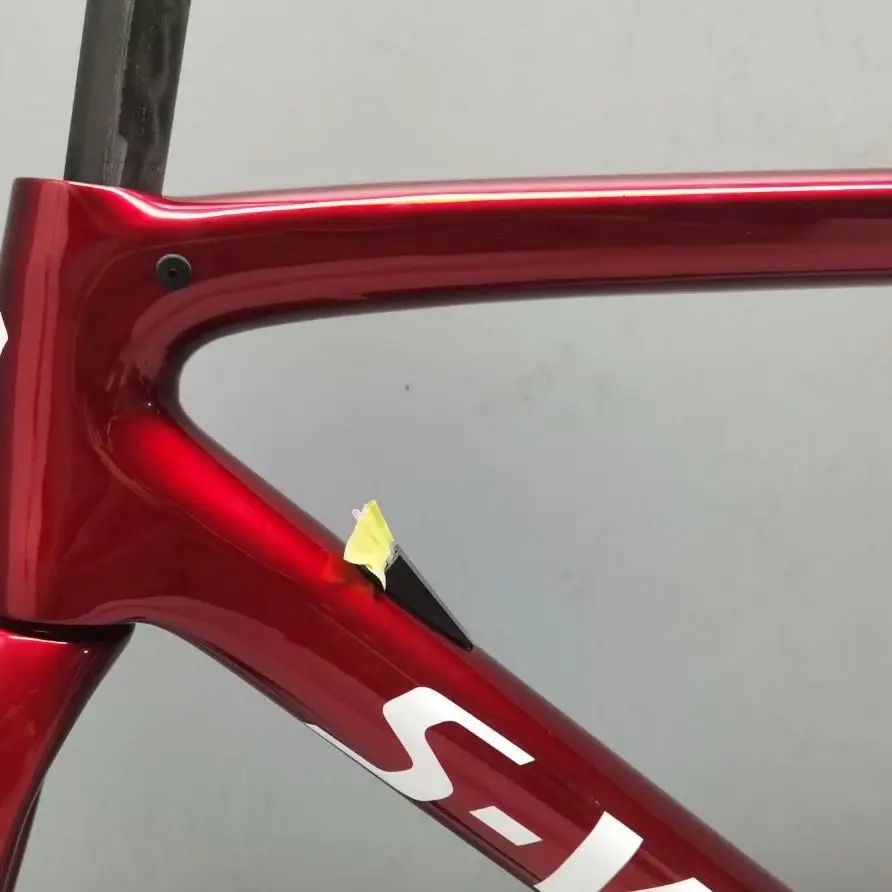 

SL6 Road Bike Frame Red V Brake T1100 Carbon Fiber Frame Bicycle Frame Fit Di2 Made in Taiwan