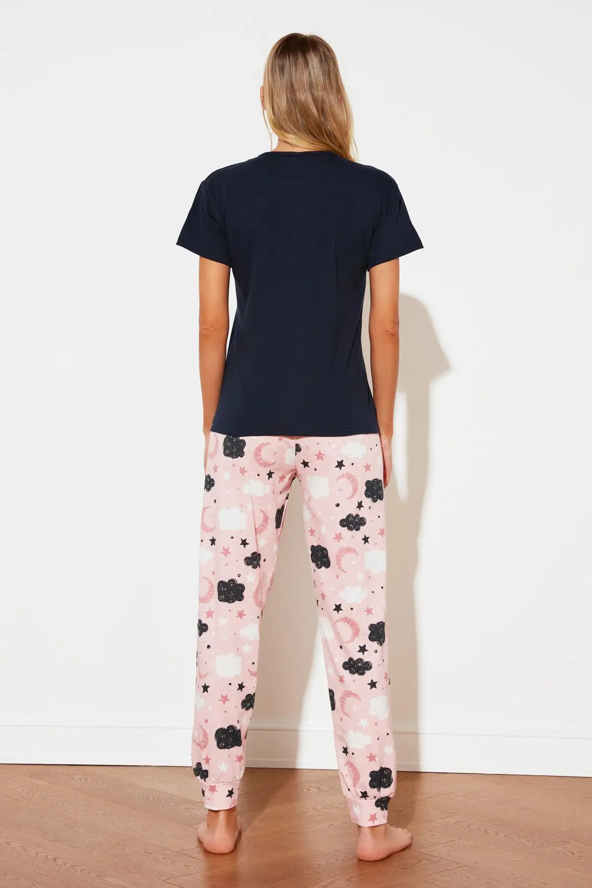 

Trendyol Printed Knitted Pajamas Set THMSS21PT0827