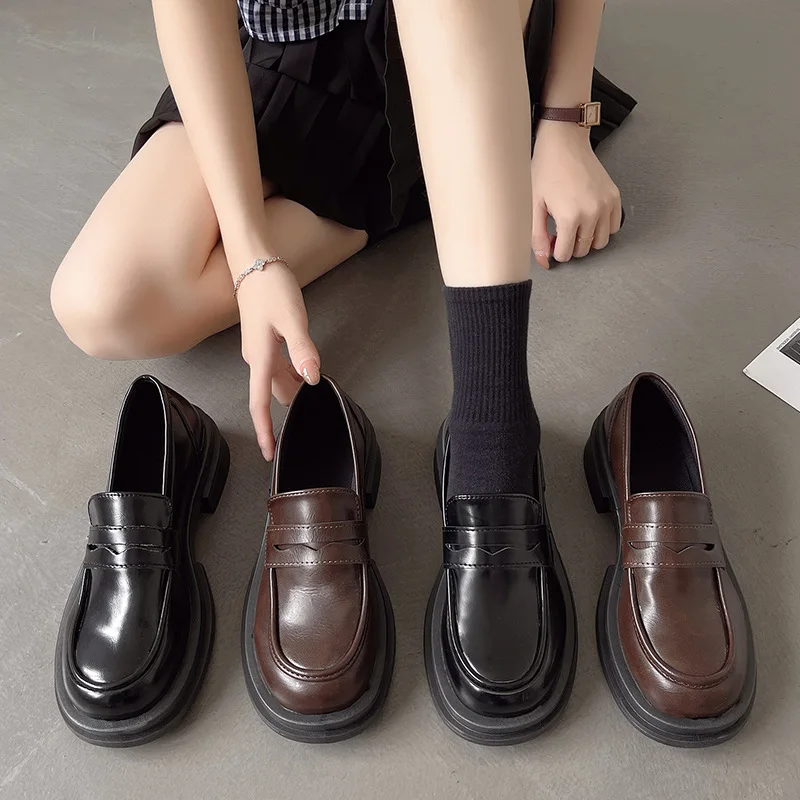 

Туфли женские с круглым носком, повседневные кроссовки, без застежки, клоги, на платформе, плоская подошва, в британском стиле, осень