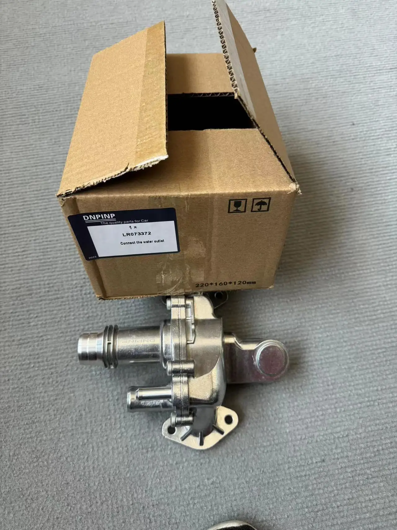 Термостат охлаждающей жидкости двигателя LR073372 для Land Rover Discovery 3/4 Range Sport Jaguar XF S-Type