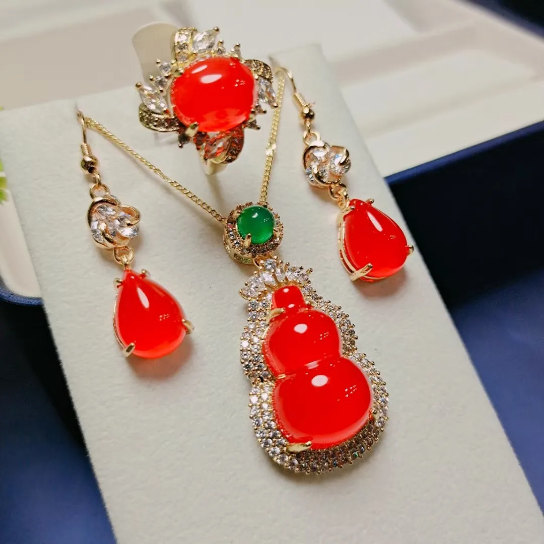 

Кольцо из натурального красного нефрита с кулоном Тыква с цирконом изумрудные сердолические висячие серьги и овальные кольца Женские Ювел...