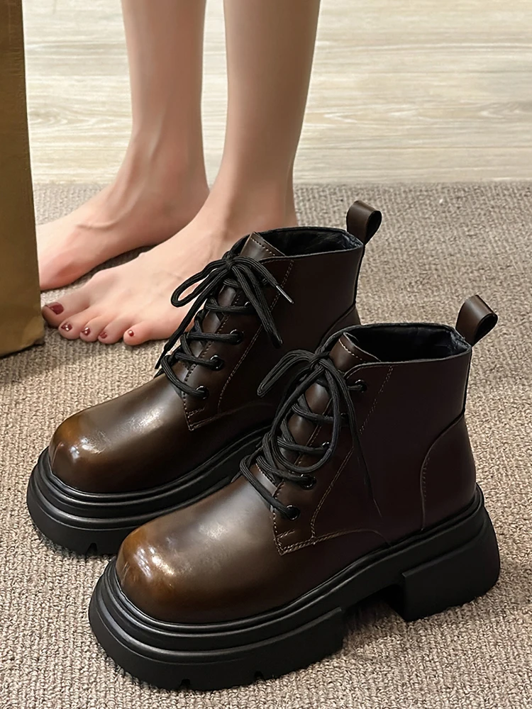 

Женские резиновые сапоги на среднем каблуке, Роскошные Дизайнерские Сапоги с круглым носком для дождя, женские сапоги на плоской подошве для верховой езды, в стиле «Лолита», 2023