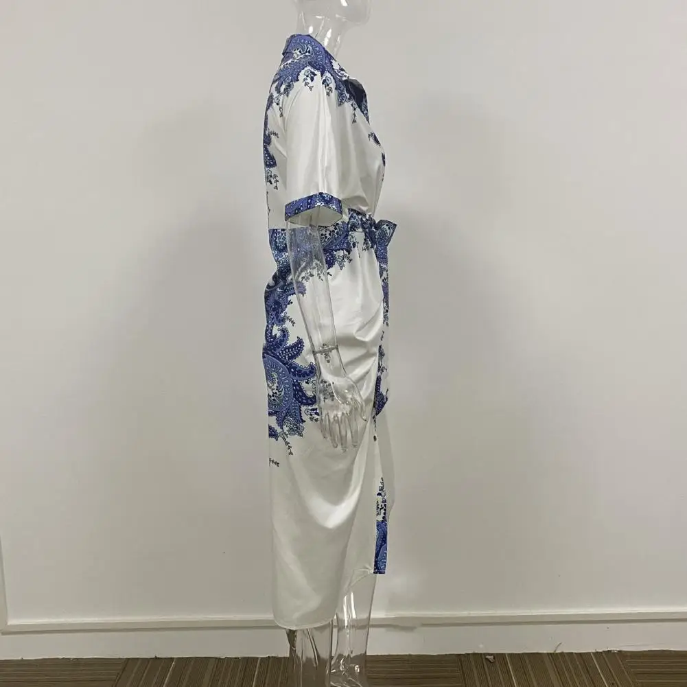 

Женское ДРАПИРОВАННОЕ Макси-платье с коротким рукавом и пуговицами