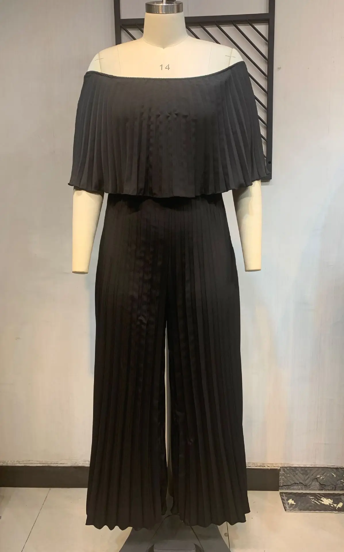 Plus Size Chic And Elegant Women Jumpsuits Ruffle Solid Outfit Lady Outwear Wide Leg Pant 2023 Spring Female Fashion Jumpsuits