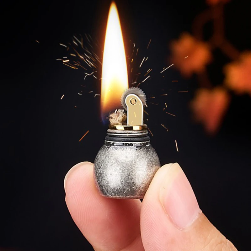 

Mini Keychain Lighters Retro Kerosene Lighter Key Chain Cigarette Lighters Gifts Mini Keychain Lighters Household Accessories