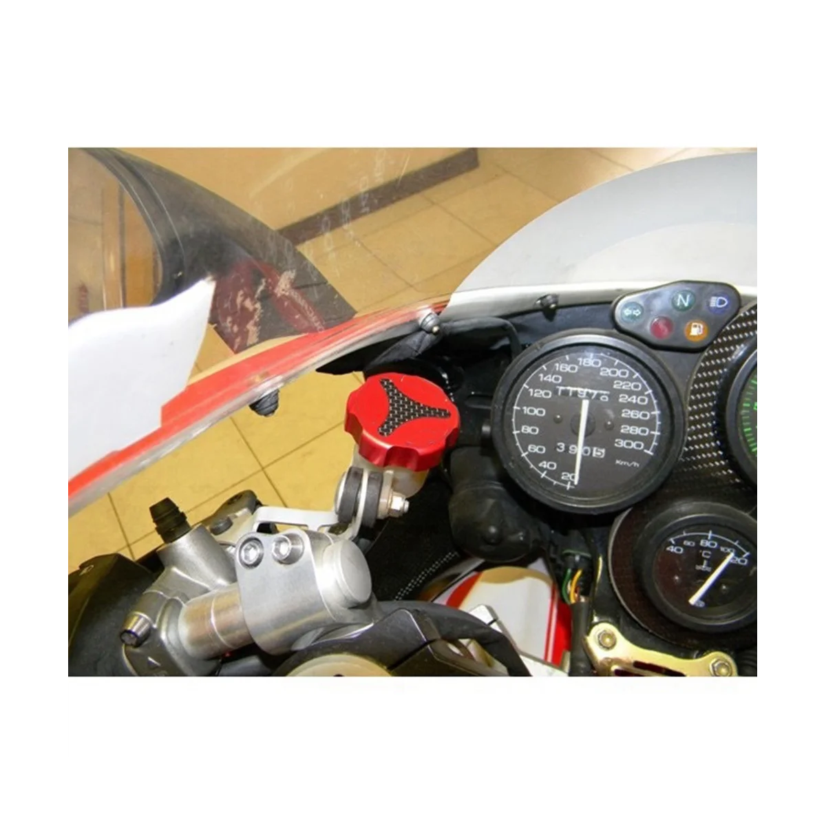 Резервуар для тормозной жидкости мотоцикла защитная крышка 748 916 PANIGALE V4 HYPERMOTARD 950