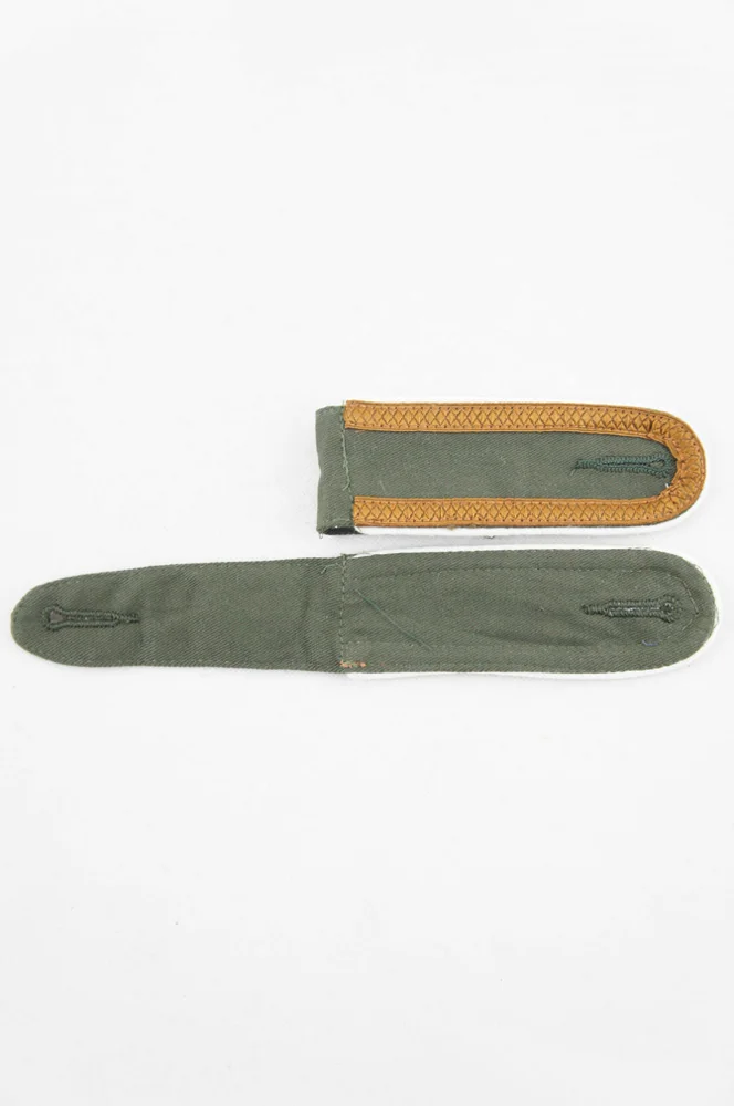 

GISH-086 WWII German Heer DAK infantry Unteroffizier Sergeant shoulder boards