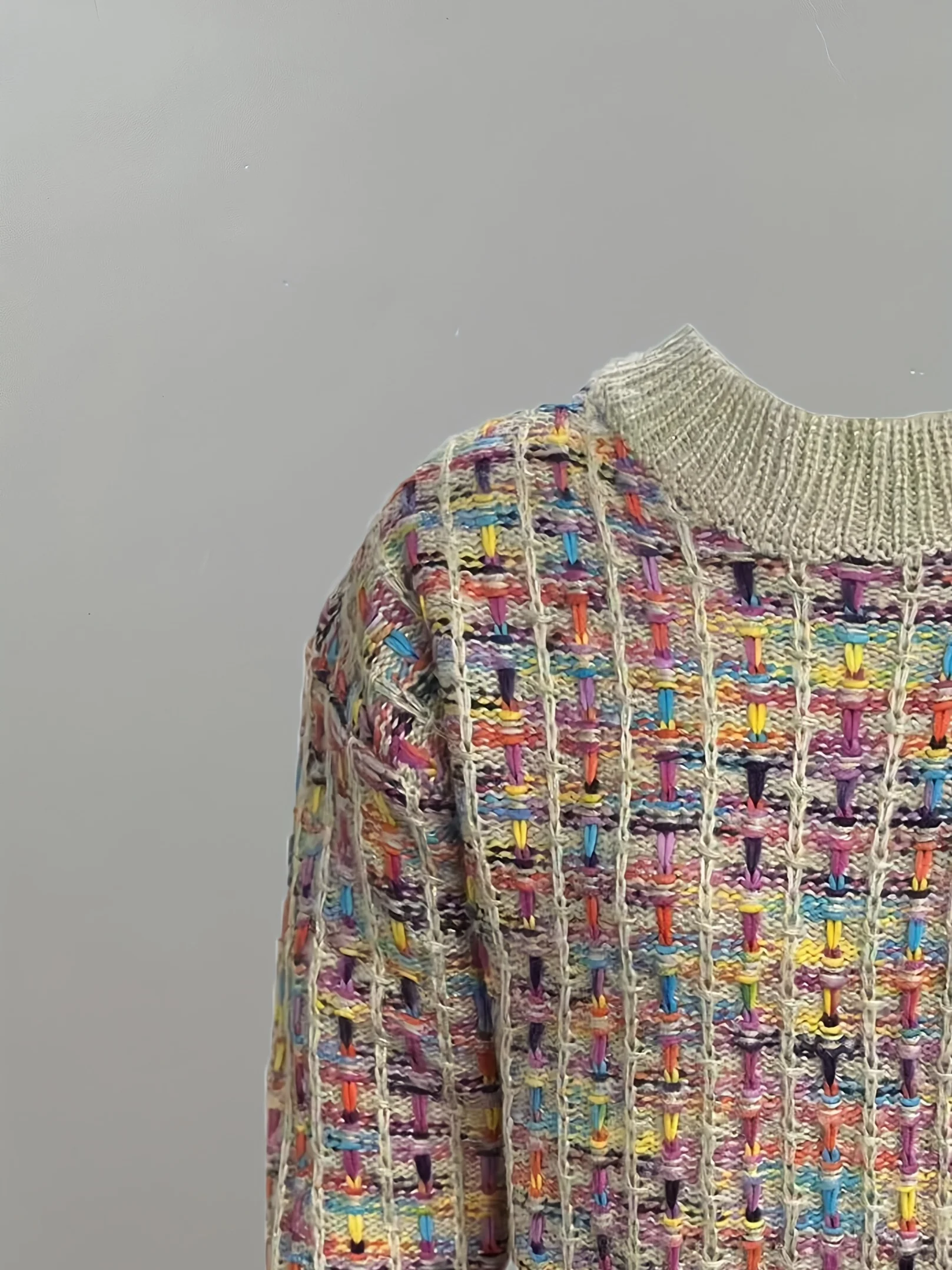 Красочный вязаный свитер повседневный с круглым вырезом и длинными рукавами