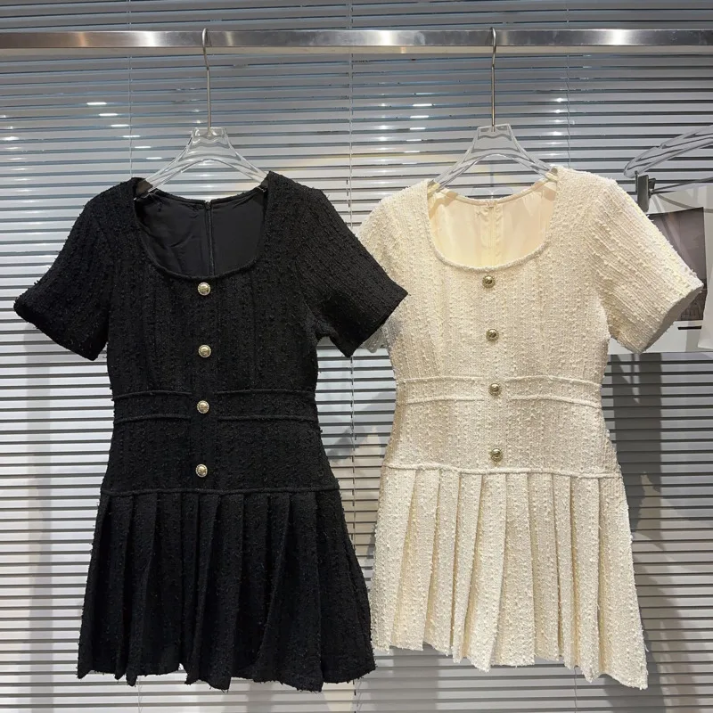 

PREPOMP 2023 Autumn New Collection Short Sleeve Square Collar Metal Buttons Slim Waist Pleated Dress Women GL090