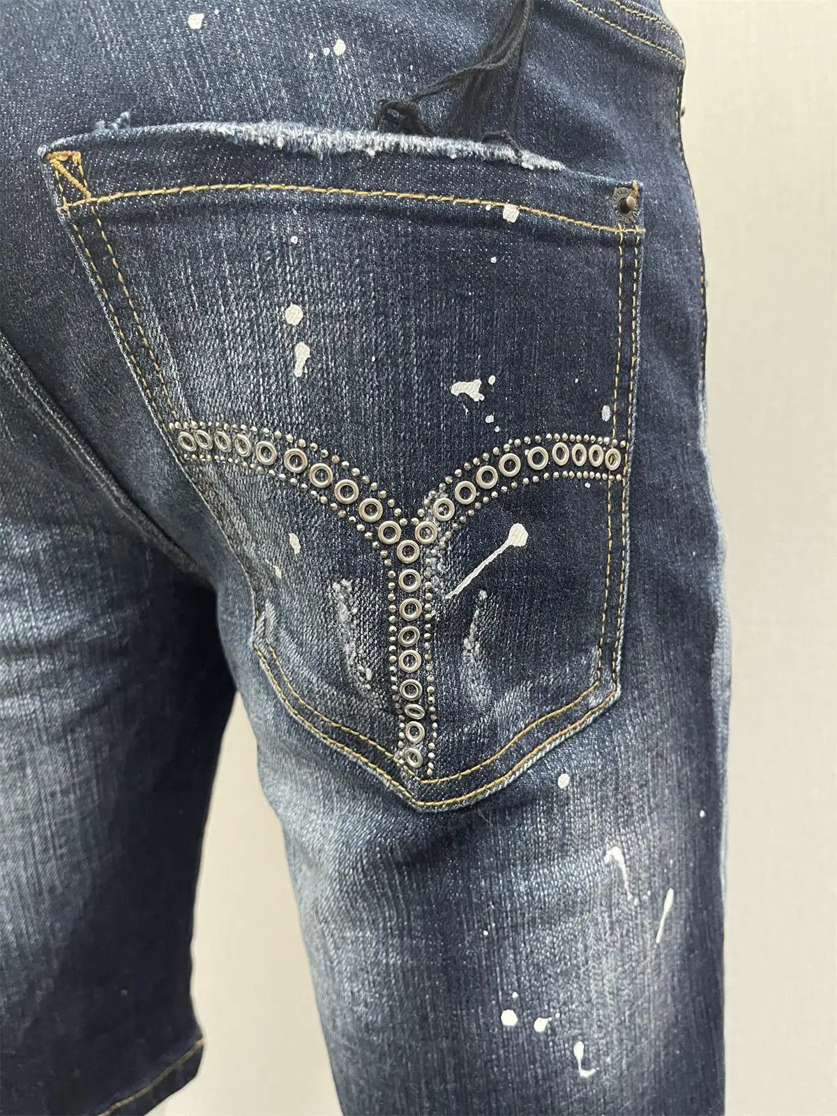 2023 Spring/Summer New Jeans Men's Denim Shorts Fashion Slim Fit Water Wash Hole Patch Embroidery Capris