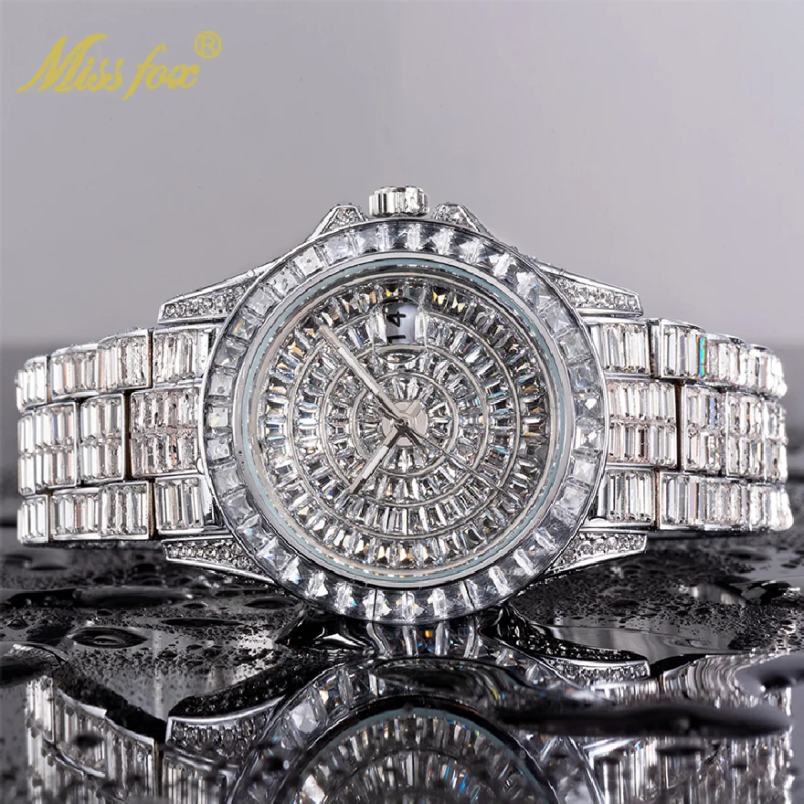 

Luxury Quartz Watches For Men Luxurious Design Watch Man 322Pcs Diamon Cover Wristwatch With Calendar Battegue OOTD Accessorices