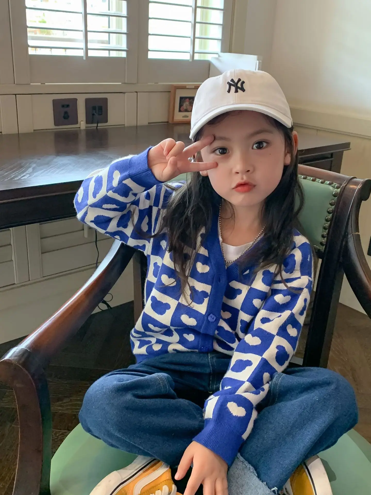 

Autumn Girl Clothes Cartoon Sweater Cardigan Single Breasted V-neck Blue Girl Cardigan Knitted Sweater Girl Cardigan