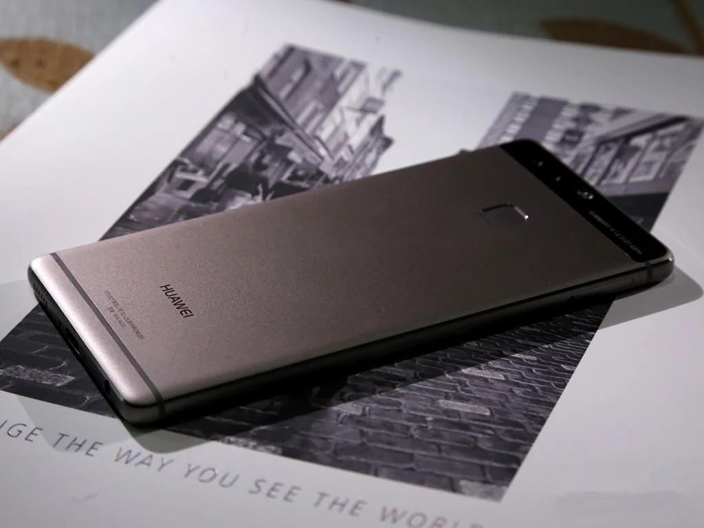Смартфон HuaWei P9 3 + 32 ГБ Kirin 955 Android 6 0 5 дюйма 3000 мАч |
