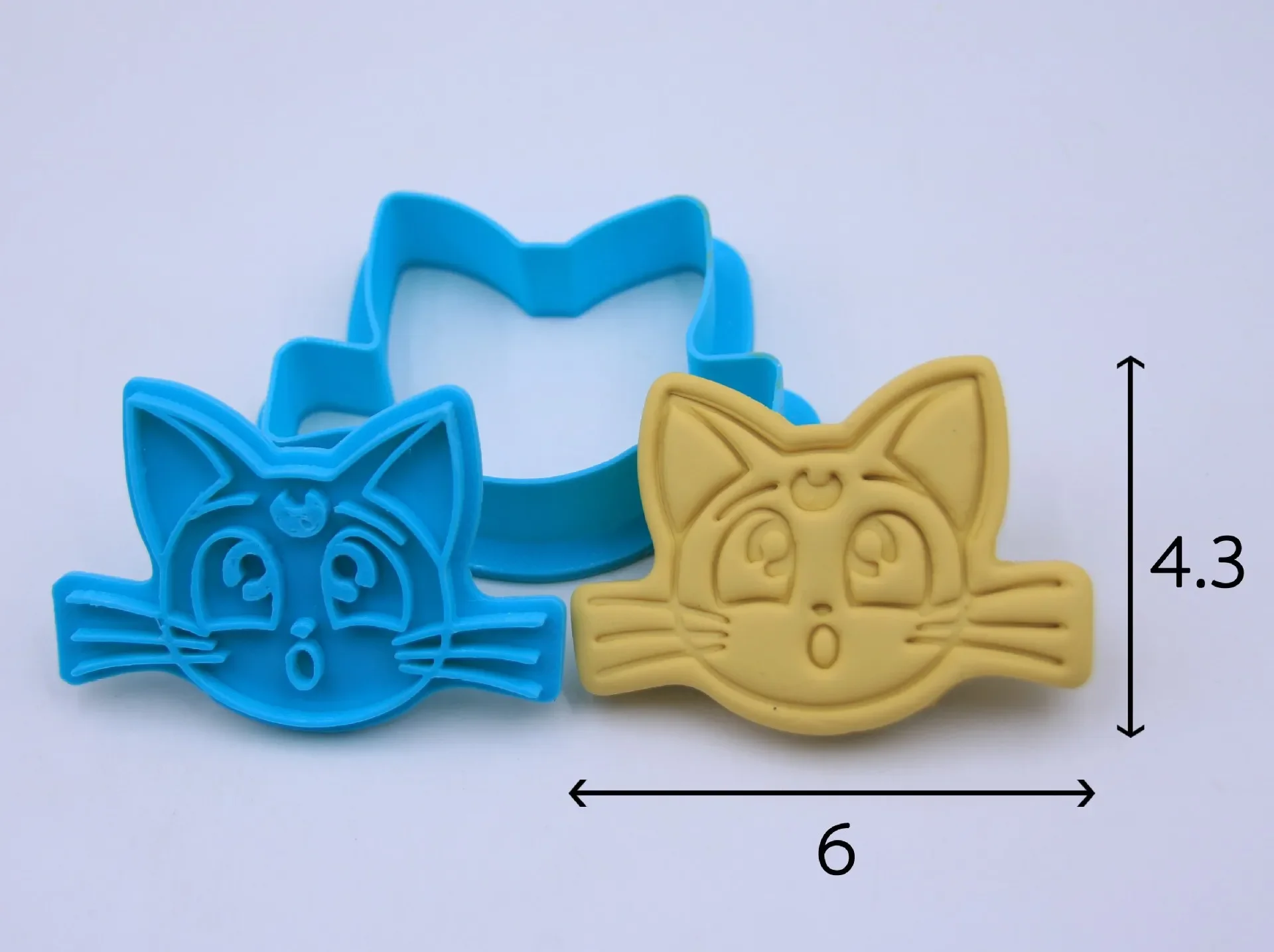 

Формочка для печенья Sailor Moon Bandai