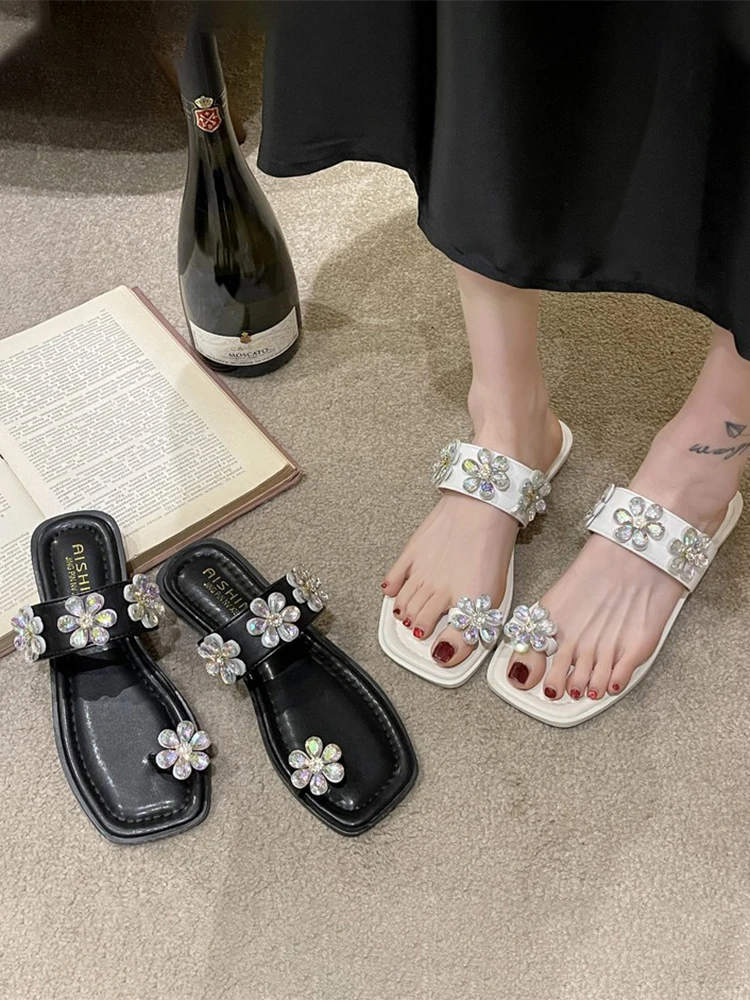 

Shoes Rubber Slippers Glitter Slides Fashion Slipers Women Low Shale Female Beach Jelly Luxury 2023 Flat Summer Soft Sabot Cryst