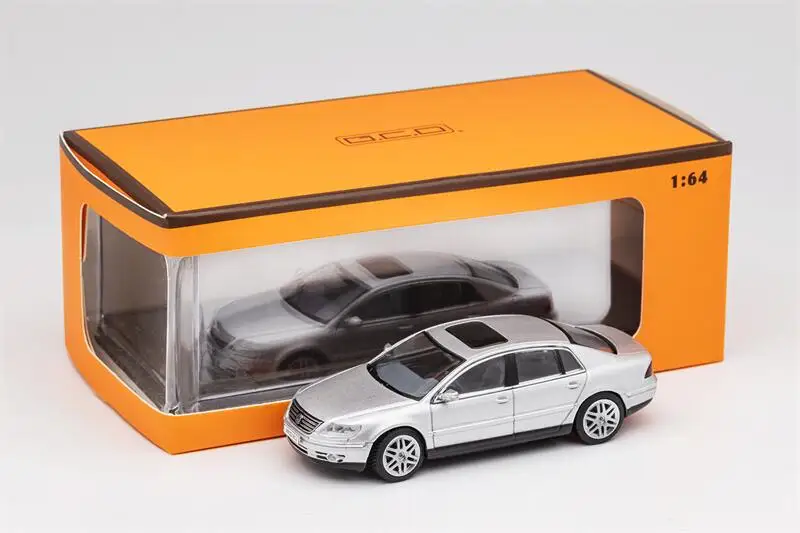 Модель автомобиля под давлением GCD 1:64 Phaeton Mk5 GP5 черная/белая