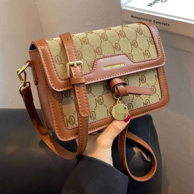 

Прямая поставка, Женская нишевая сумка-мессенджер ins, новинка 2022, Современная летняя сумка через плечо Joker, текстурные маленькие квадратные ...