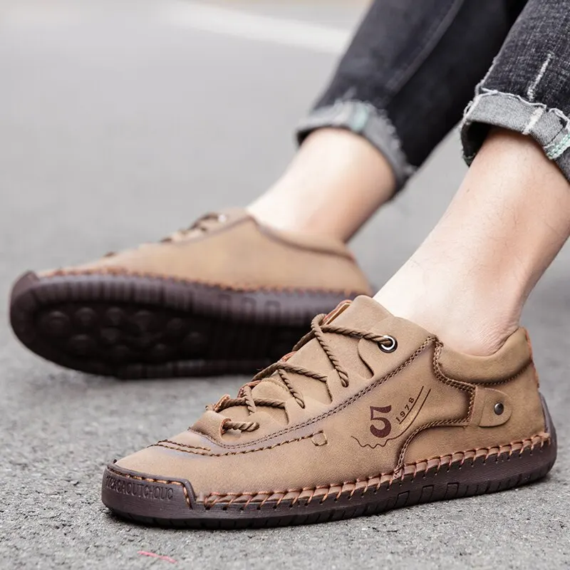 New Men Leather Casual Shoes Outdoor Comfortable High Quality Fashion Soft Homme Classic Ankle Flats Moccasin Trend 2