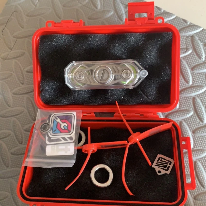 Second-Hand out-of-Print EDC Light Wheel Fingertip Gyro Titanium Alloy Material Box with Complete Accessories enlarge