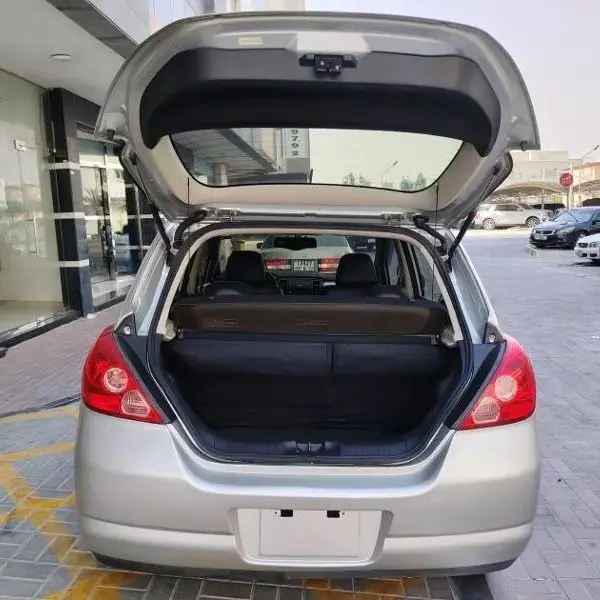 Фото Автоматические стойки багажника с пружиной для Nissan Tiida Versa C11 2007-2012, задняя дверь багажника, автоматическая открытая подъемная опора, амортизатор №1