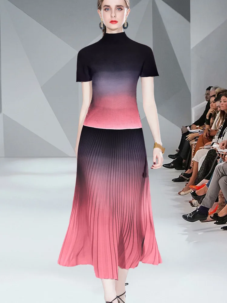 

Fashion Streetwear Runway Print Two Piece Set Women Short Sleeve Top & Pleated Long Skirt Sets Female Summer 2 Piece Outfit