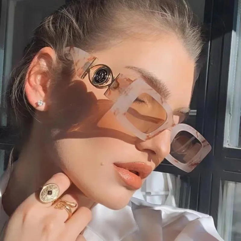 

Rectangle Sunglasses Women Men Vintage Fashion Square Luxury Designer Black Sun glasses Male Eyewear Advanced sense sunglasses