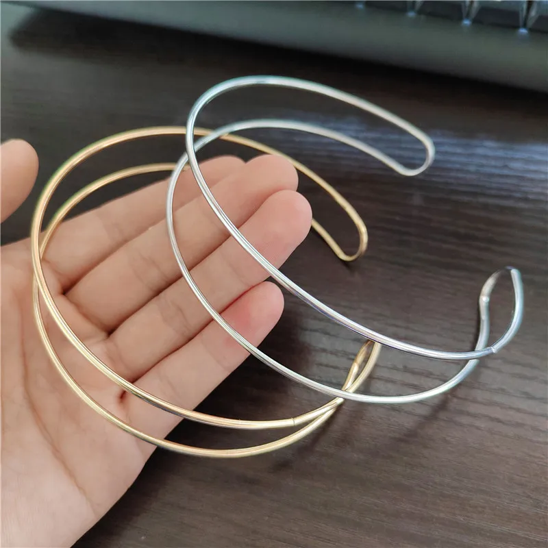 Женское колье-чокер в стиле панк золотистое/серебристое ожерелье с подвеской