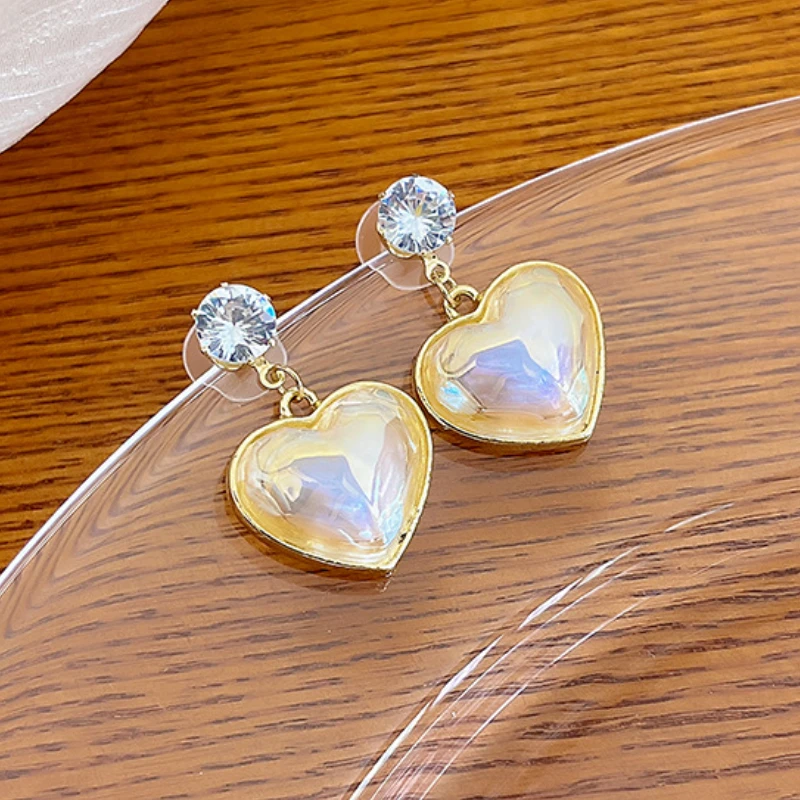 

U-Magical Trendy Love Heart Gold Metal Dazzle Colour Dangle Earrings for Women Fantasy Bling Bling Rhinestone Earings Jewelry