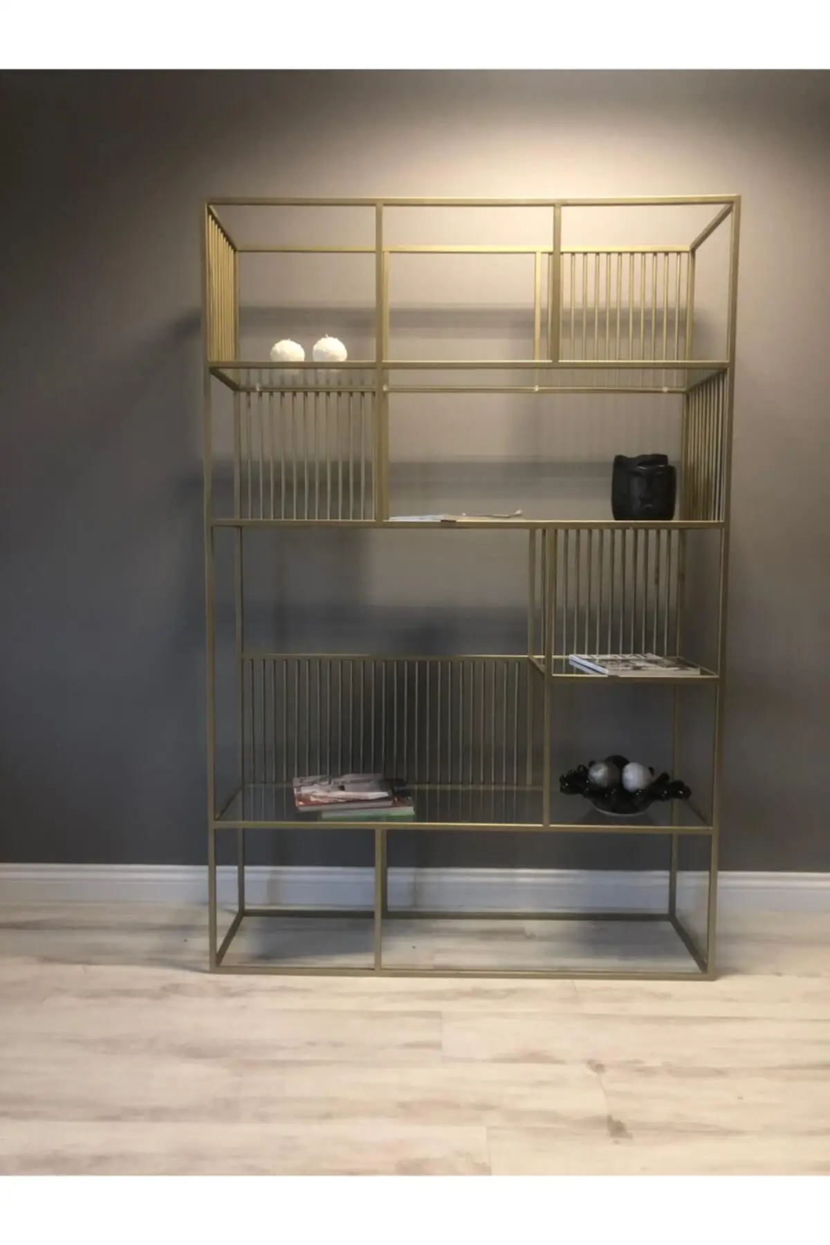 

Modern Metal Over Gray Mirrored Dresuar coffe table