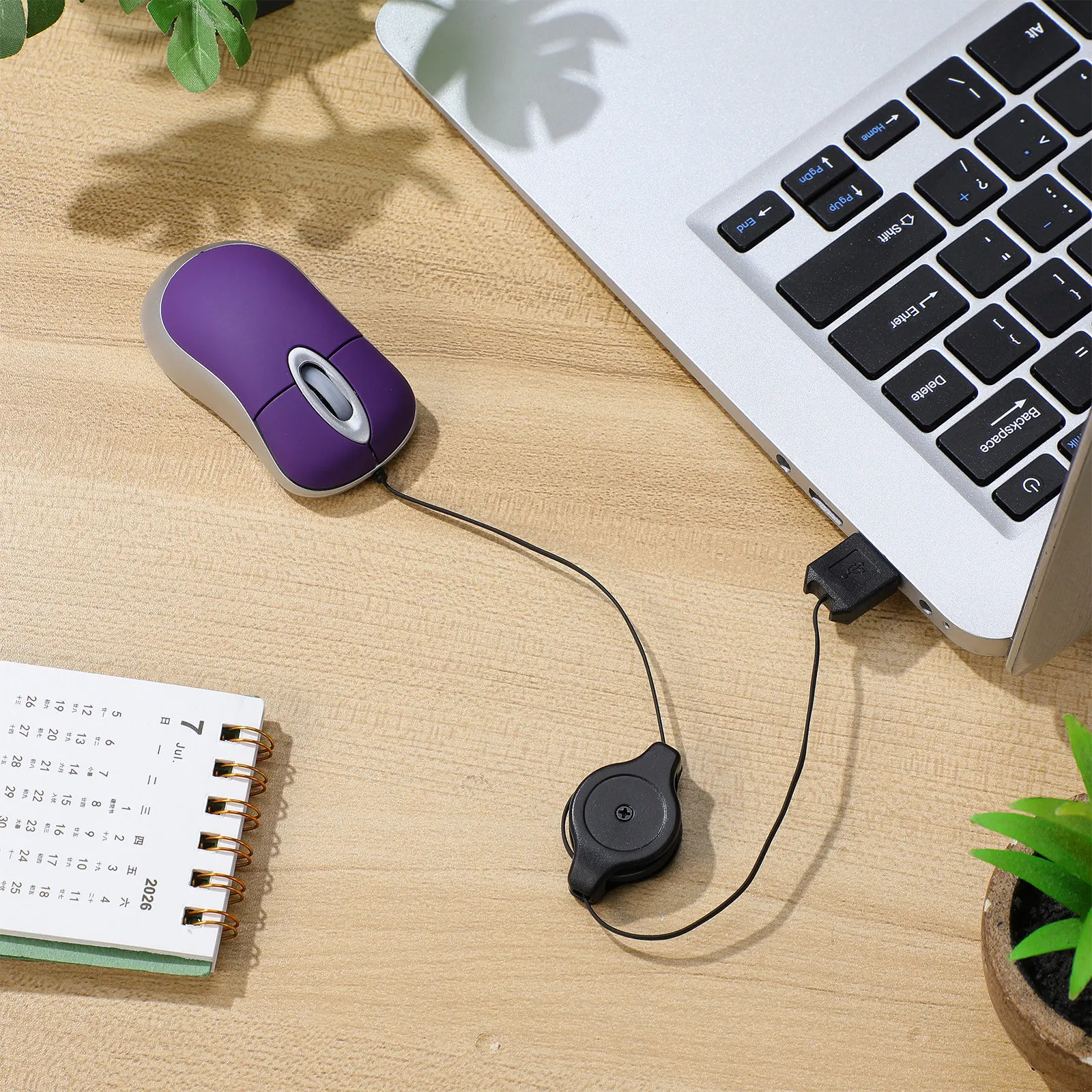 Фото Портативная мини-мышь USB, телескопическая, фиолетовая, оптическая, 1000DPI, бесшумная, проводная, для компьютера, ноутбука, офиса, дома и работы №2