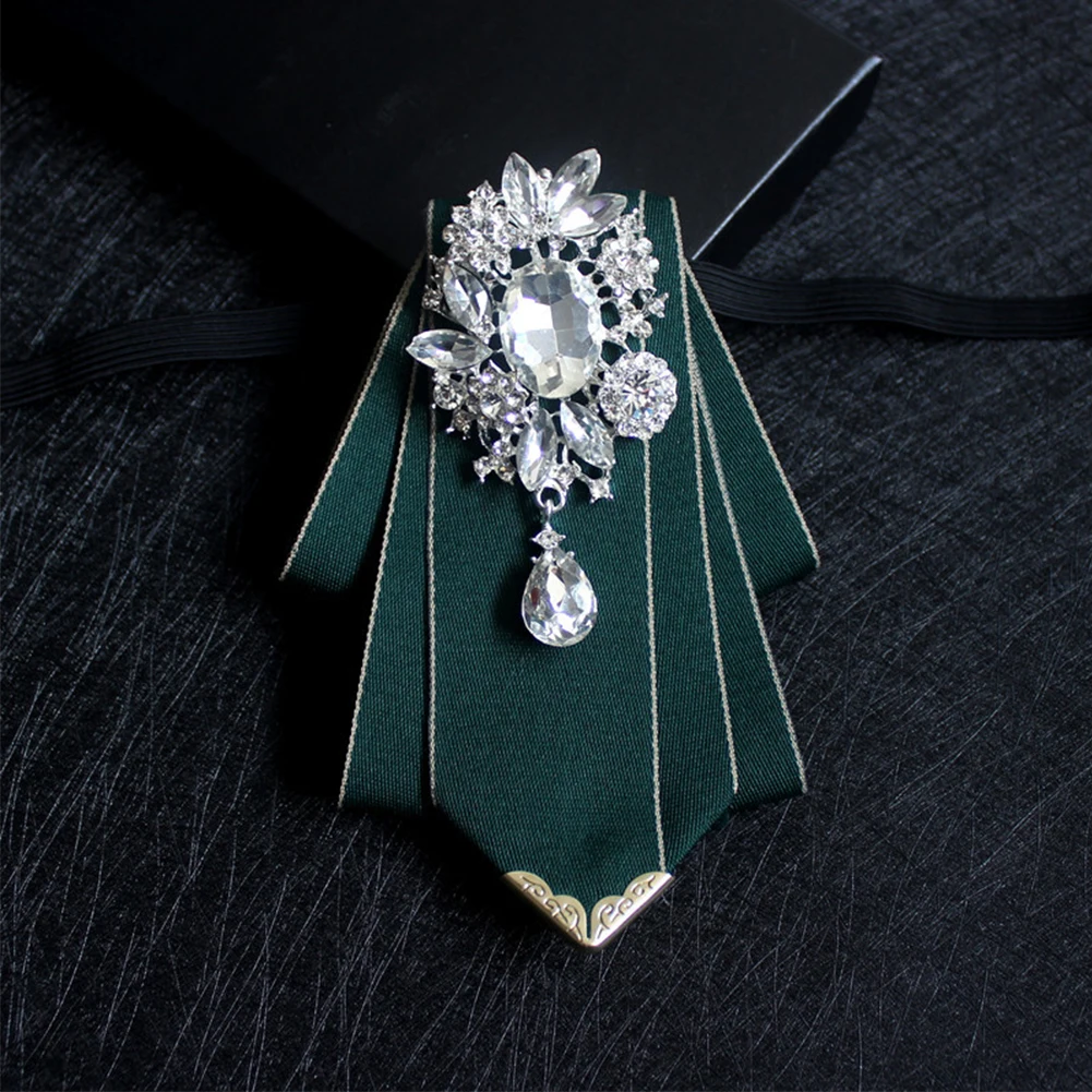 

Men Pre Tied Jewelry Gift Charming Groom Necktie Rhinestone Bow Tie Banquet Corsage Bridal British Style Brooch Wedding Party